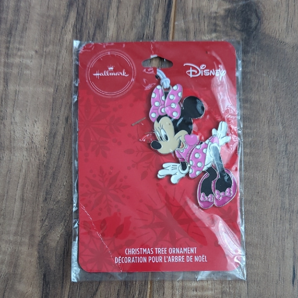 NWT. Vintage Disney Minnie Mouse Christmas Ornament